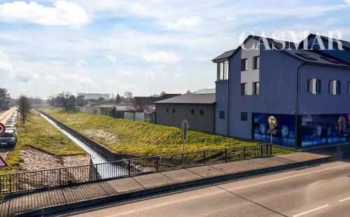 Na PREDAJ!!! Slnečný,  stavebný pozemok ,oplotený v obľúbenej časti Trnavy  na Kozáckej ulici.