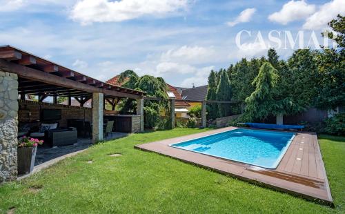 NOVÁ CENA! 2podlažný 6izb. rod.dom  s dvoj garážou    na Kozáckej ul.