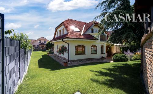 NOVÁ CENA! 2podlažný 6izb. rod.dom  s dvoj garážou    na Kozáckej ul.