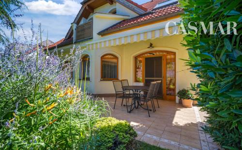 NOVÁ CENA! 2podlažný 6izb. rod.dom  s dvoj garážou    na Kozáckej ul.