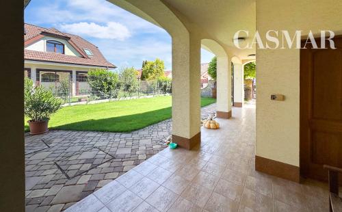 NOVÁ CENA! 2podlažný 6izb. rod.dom  s dvoj garážou    na Kozáckej ul.