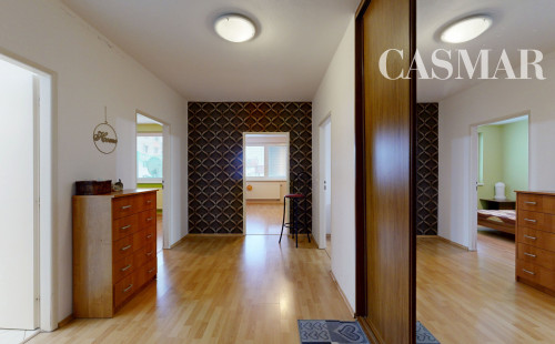 Na prenájom: Priestranný 3-izbový byt s balkónom, 99 m²