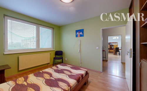 Na prenájom: Priestranný 3-izbový byt s balkónom, 99 m²