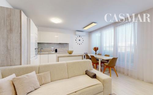 Predaj - Priestranný 3-izbový byt s veľkým L balkónom v Arboria Park