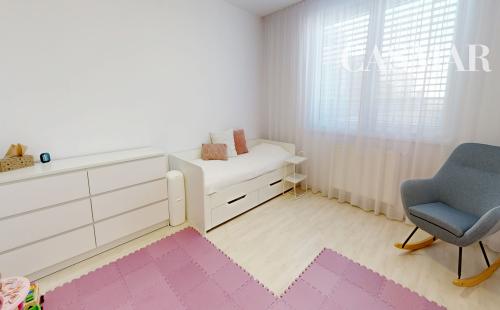 Predaj - Priestranný 3-izbový byt s veľkým L balkónom v Arboria Park