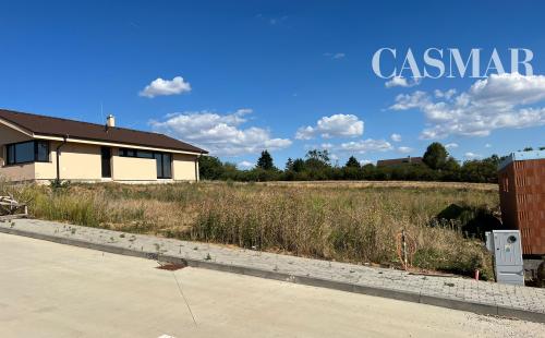 CASMAR - Na predaj pekný stavebný pozemok 644 m2, Zvončín