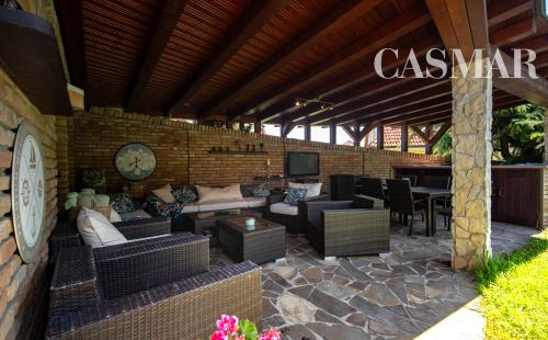 NOVÁ CENA! 2podlažný 6izb. rod.dom  s dvoj garážou    na Kozáckej ul.