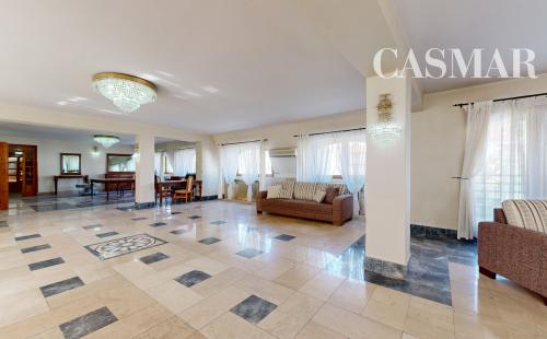 PREDAJ | Exkluzívna nehnuteľnosť v centre mesta Trnava – byt v podkroví s výnimočnou výmerou