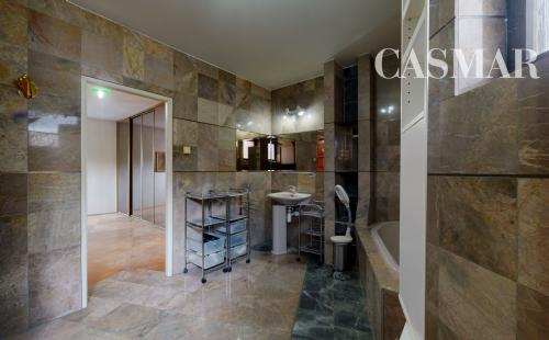 PREDAJ | Exkluzívna nehnuteľnosť v centre mesta Trnava – byt v podkroví s výnimočnou výmerou