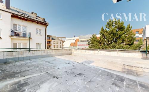 PREDAJ | Exkluzívna nehnuteľnosť v centre mesta Trnava – byt v podkroví s výnimočnou výmerou