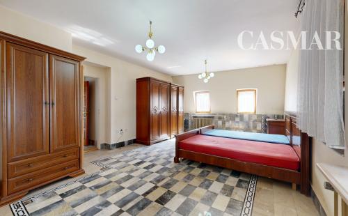 PREDAJ | Exkluzívna nehnuteľnosť v centre mesta Trnava – byt v podkroví s výnimočnou výmerou