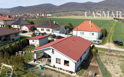 NOVOSTAVBA V DOLNÝCH OREŠANOCH