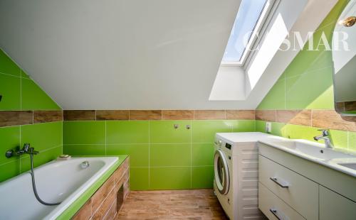 MODERNÝ 4-IZB RODINNÝ DOM S GARÁŽOU-BOHDANOVCE NAD TRNAVOU