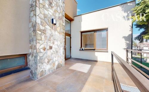 Na predaj priestranný rodinný dom s veľkorysým pozemkom