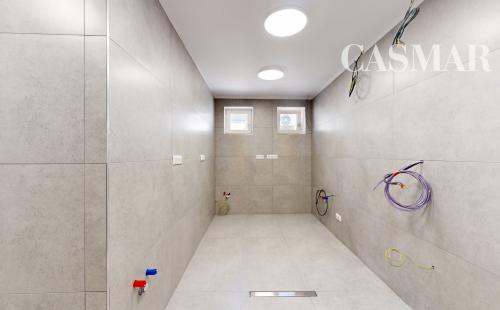 Obchodný priestor s historickou pivnicou v centre Trnavy – po rekonštrukcii, s jedinečnou atmosférou