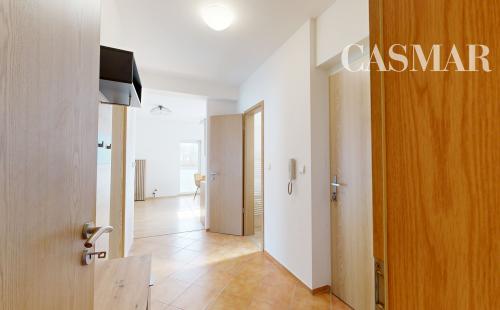 Voľný od 1.6. 2026 - prenájom dvojizbového bytu v Bielom Kostole