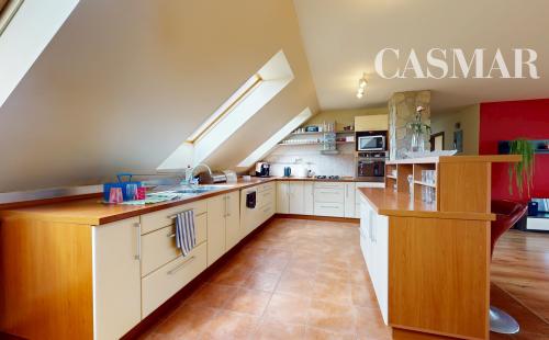 !NA PREDAJ! POLYFUNKČNÁ BUDOVA - BYT S NEBYTOVÝMI PRIESTORMI