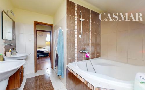 !NA PREDAJ! POLYFUNKČNÁ BUDOVA - BYT S NEBYTOVÝMI PRIESTORMI