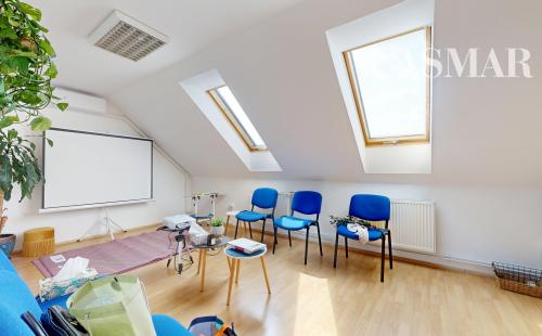 !NA PREDAJ! POLYFUNKČNÁ BUDOVA - BYT S NEBYTOVÝMI PRIESTORMI