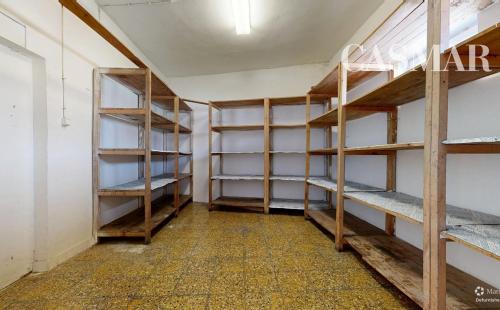 !NA PREDAJ! POLYFUNKČNÁ BUDOVA - BYT S NEBYTOVÝMI PRIESTORMI