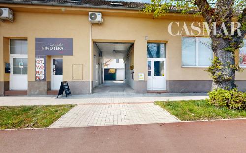 !NA PREDAJ! POLYFUNKČNÁ BUDOVA - BYT S NEBYTOVÝMI PRIESTORMI