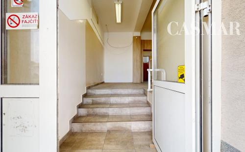 !NA PREDAJ! POLYFUNKČNÁ BUDOVA - BYT S NEBYTOVÝMI PRIESTORMI