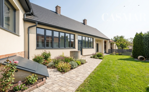 VIRTUÁLNA PREHLIADKA / Priestranný rodinný dom s veľkým potenciálom