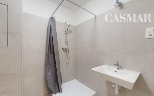 PRENÁJOM zariadený 1-izbový byt s parkovacím miestom