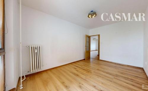 NA PREDAJ 4 IZBOVÝ BYT V CENTRE TRNAVY - ULICA VAJANSKÉHO