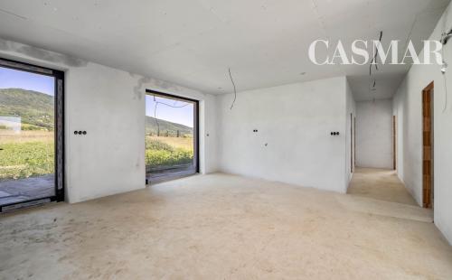 Na predaj:Moderný 4izb bungalov na veľkorysom pozemku v Dolných Orešanoch