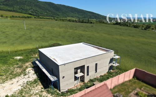 Na predaj:Moderný 4izb bungalov na veľkorysom pozemku v Dolných Orešanoch