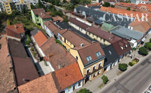 NA PREDAJ ŠTÝLOVÝ PENZIÓN V HISTORICKOM CENTRE PEZINKA