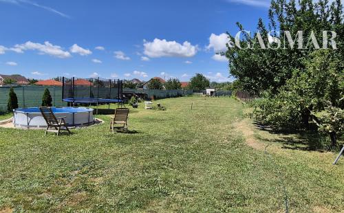 RD s veľkým pozemkom 2380m2 v Dolných Salibách