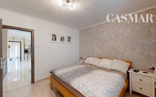 Bývajte spolu, ale každý vo svojom – dva samostatné domy na pozemku 1 025 m