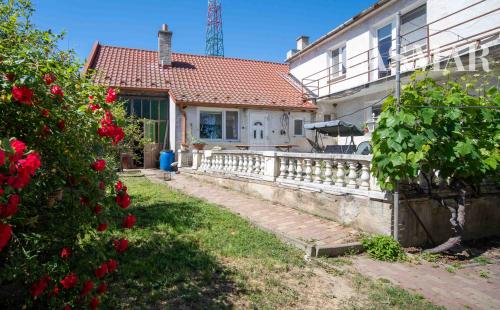 Na predaj: 7izb RD – Suchá nad Parnou