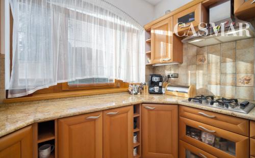 NOVÁ CENA! 2podlažný 6izb. rod.dom  s dvoj garážou    na Kozáckej ul.