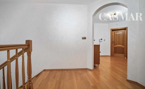 NOVÁ CENA! 2podlažný 6izb. rod.dom  s dvoj garážou    na Kozáckej ul.