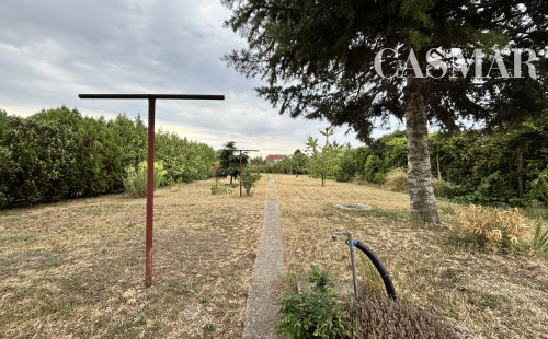NA PREDAJ 3-IZBOVÝ RODINNÝ DOM S VEĽKÝM POZEMKOM - MAJCICHOV