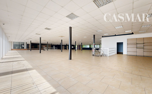 🏢 Na prenájom multifunkčné priestory – Trnava Nitrianska ul., prízemie + poschodie, 2 100 m²