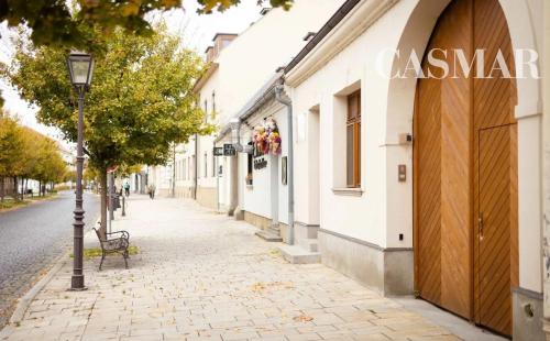 OBCHODNÝ PRIESTOR V CENTRE TRNAVY – HALENÁRSKA ULICA