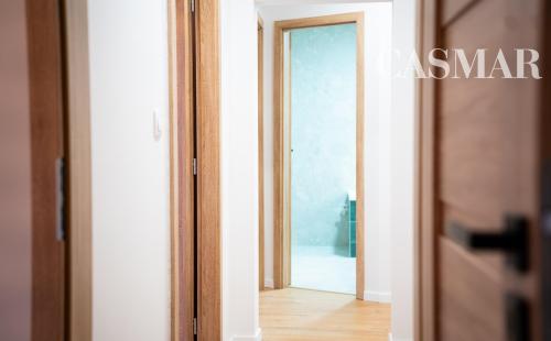 ELEGANTNÝ 4-IZBOVÝ BYT PO KOMPLETNEJ REKONŠTRUKCII na Špačinskej ulici v Trnave