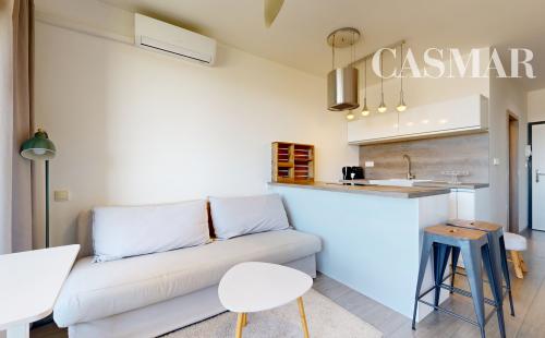 NA PREDAJ KOMPLETNE ZARIADENÝ 1-IZBOVÝ BYT | SLNEČNICE – VILADOMY | BRATISLAVA – PETRŽALKA