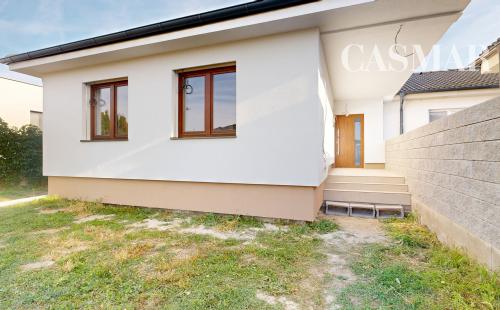 NA PREDAJ RODINNÝ DOM V OBCI ZAVAR