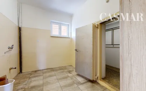 PREDAJ: Obchodný priestor 50,30 m² v Trnave, Štefana Moyzesa 11