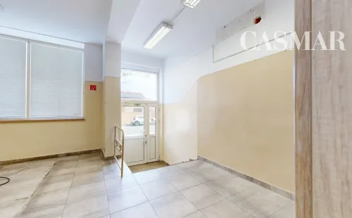 PREDAJ: Obchodný priestor 50,30 m² v Trnave, Štefana Moyzesa 11