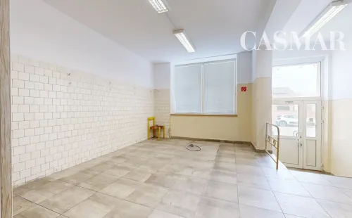 PREDAJ: Obchodný priestor 50,30 m² v Trnave, Štefana Moyzesa 11