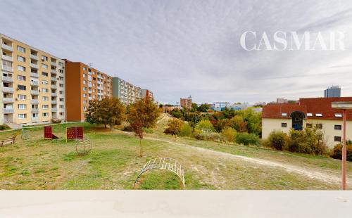 NA PRENÁJOM 3-IZBOVÝ ZARIADENÝ BYT SALEZIÁNSKA ULICA, TRNAVA