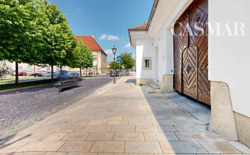 PREDAJ obchodné priestory v centre Trnavy na ul. Halenárska