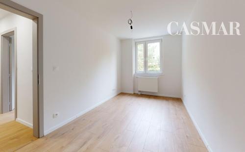 ELEGANTNÝ 4-IZBOVÝ BYT PO KOMPLETNEJ REKONŠTRUKCII na Špačinskej ulici v Trnave