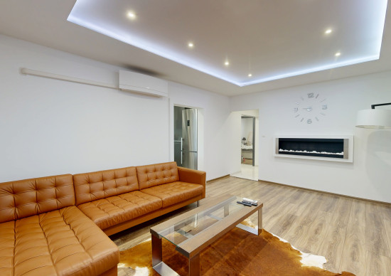 REZERVOVANÉ! Pekný 3-izbový byt po kompletnej rekonštrukcii a super výmerou! Na Hlinách!